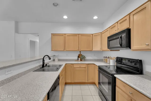 $336,999 | 12050 North Panorama Drive, Unit 107, Fountain Hills, AZ 85268