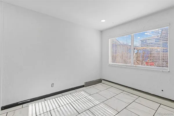 $190,000 | 1630 Chester Street, Aurora, CO 80010