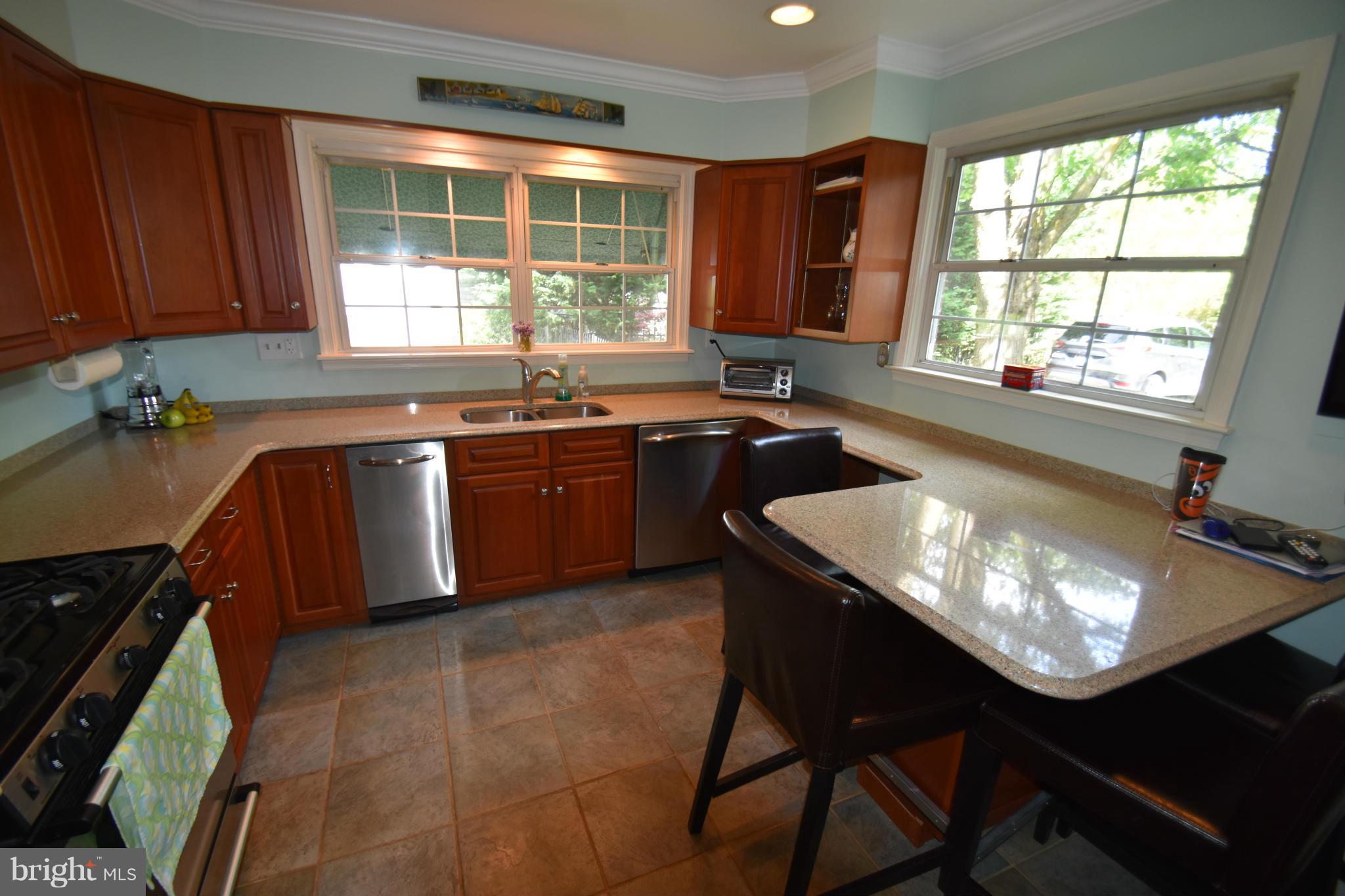 5915 Meadowood Road Baltimore, MD 21212 - Photo 3 of 30 Kitchen