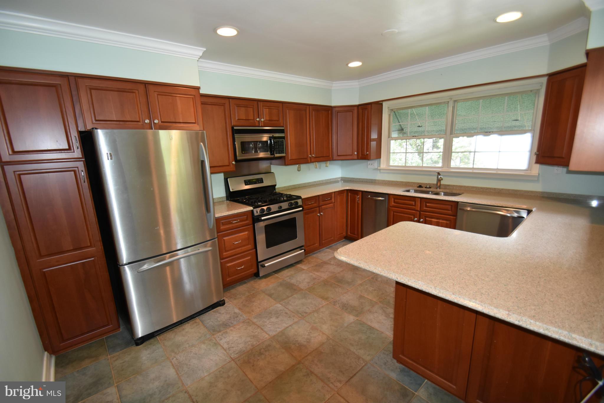 5915 Meadowood Road Baltimore, MD 21212 - Photo 4 of 30 Kitchen