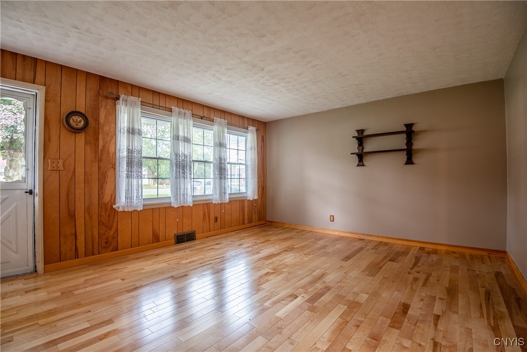 8615 Turin Road Lee, NY 13440 - Photo 4 of 28