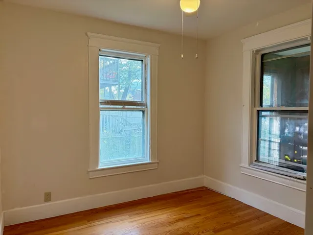 $2,250 | 271-273 Pleasant Street, Unit 271, Holyoke, MA 01040