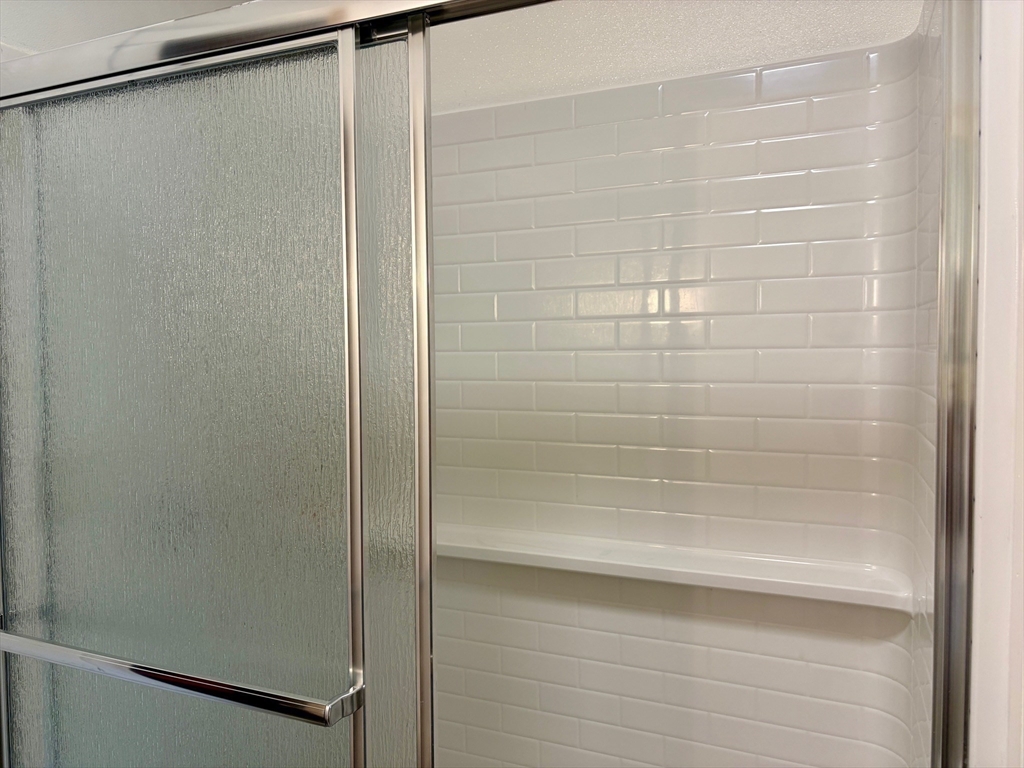 271-273 Pleasant Street, Unit 271 Holyoke, MA 01040 - Photo 17 of 17