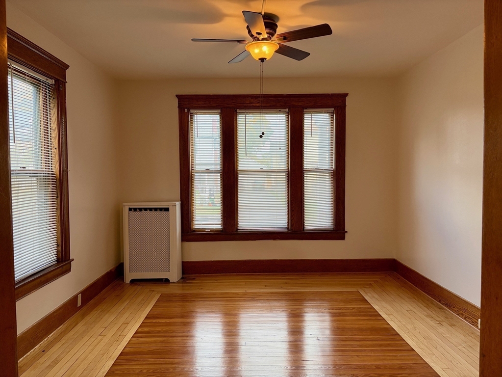 271-273 Pleasant Street, Unit 271 Holyoke, MA 01040 - Photo 2 of 17