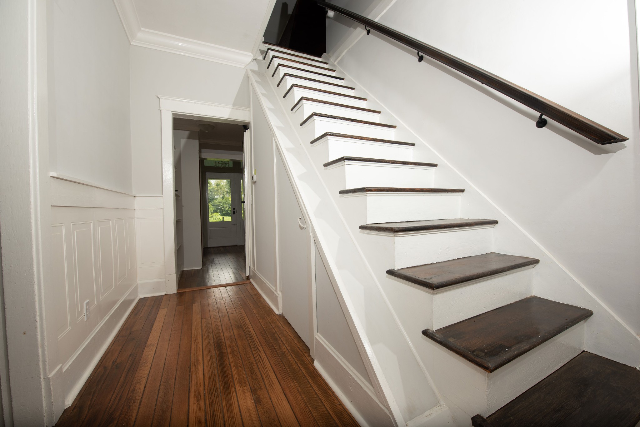 3058 Lipscomb Road Springfield, TN 37172 - Photo 2 of 19 a view of entryway and hall with wooden floor