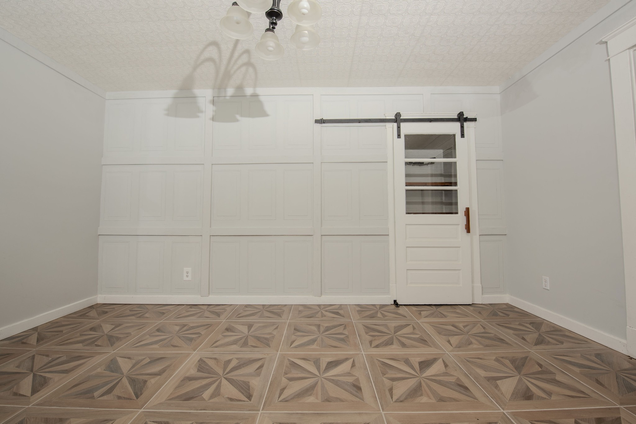 3058 Lipscomb Road Springfield, TN 37172 - Photo 7 of 19 a view of a closet