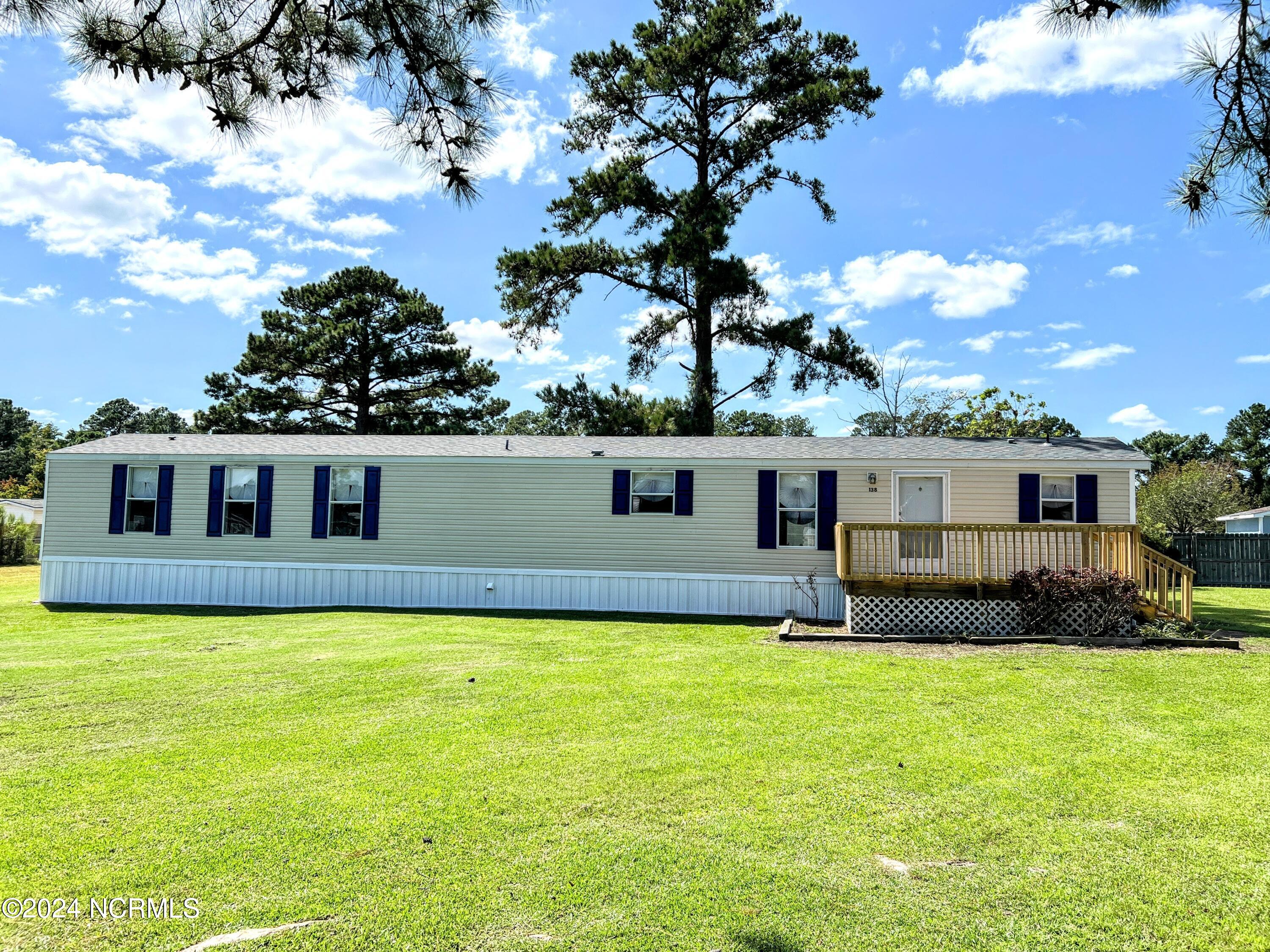 138 Gray Road Newport, NC 28570 - Photo 2 of 50 IMG_8987-EDIT