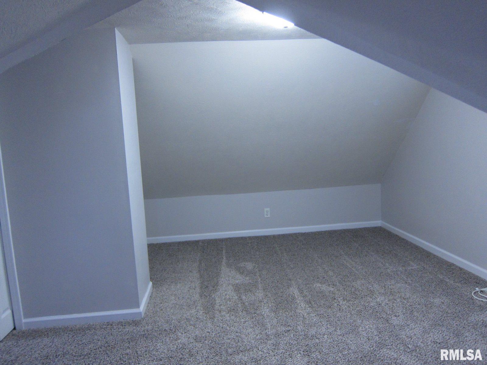 1921 North 22nd Street Springfield, IL 62702 - Photo 8 of 21