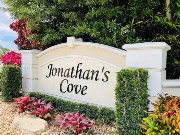 $2,300 | 5219 Palmbrooke Circle, West Palm Beach, FL 33417