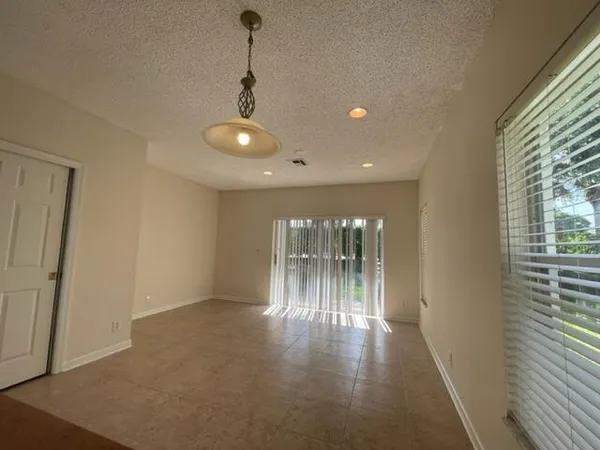 $2,300 | 5219 Palmbrooke Circle, West Palm Beach, FL 33417