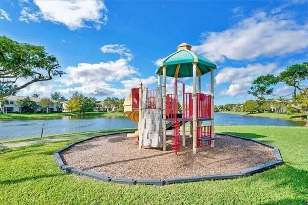 $2,300 | 5219 Palmbrooke Circle, West Palm Beach, FL 33417