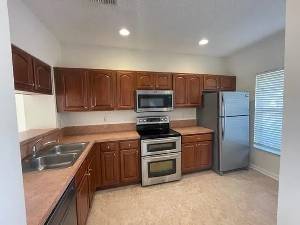 $2,300 | 5219 Palmbrooke Circle, West Palm Beach, FL 33417