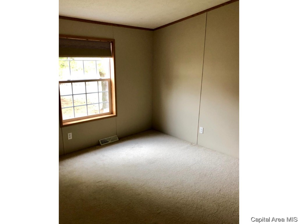 9 East Andrew Road Springfield, IL 62707 - Photo 9 of 15 Gallery Image 9