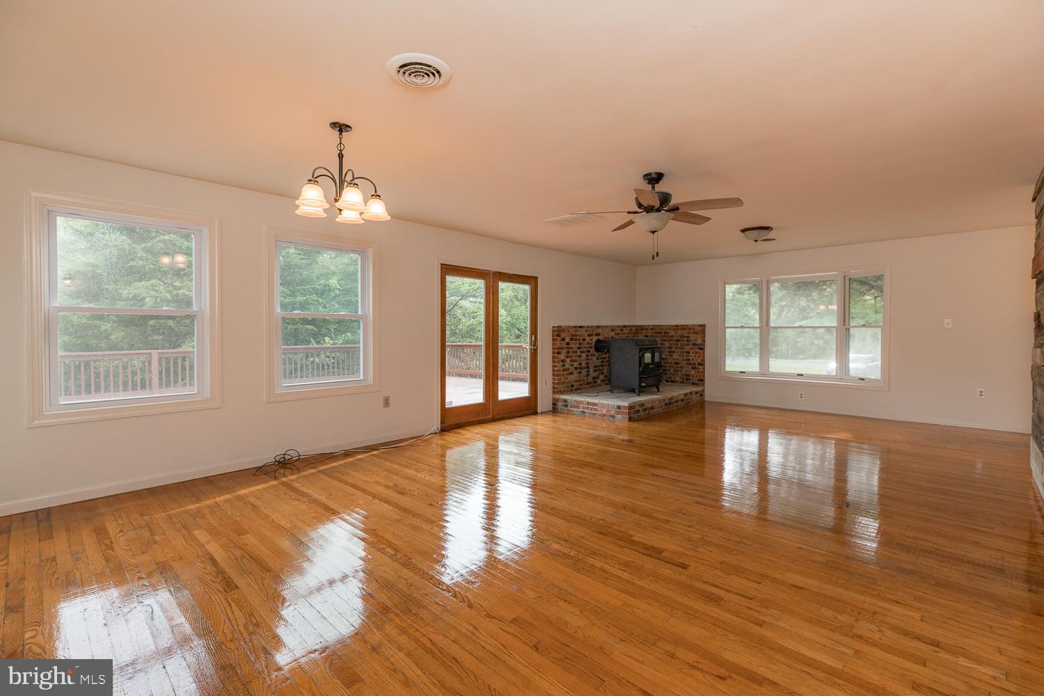 435 Catletts Ford Road Middletown, VA 22645 - Photo 7 of 37