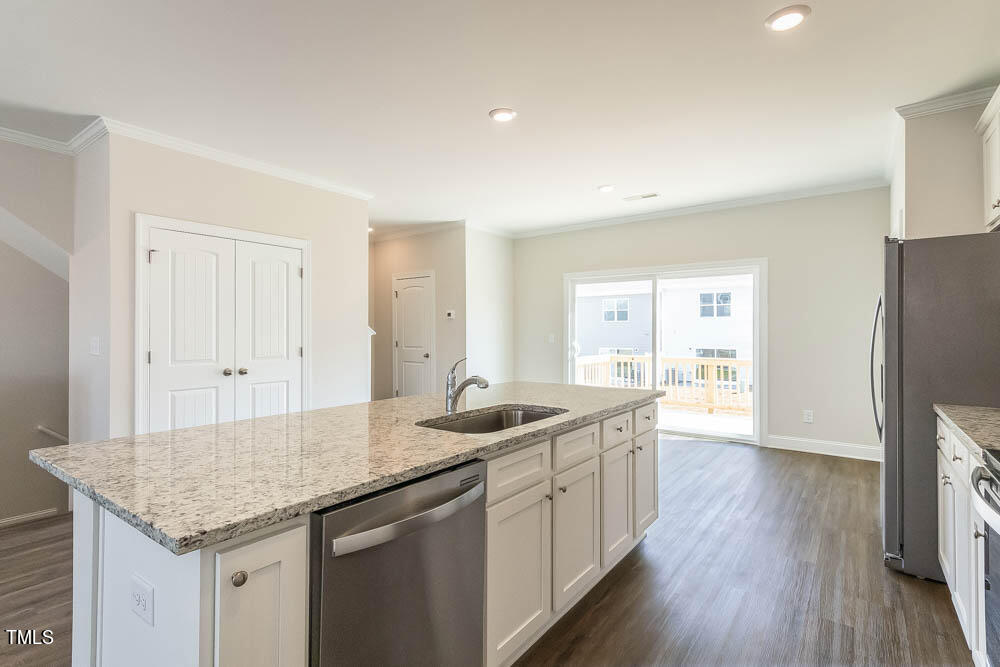 7007 Woodland Stream Place Raleigh, NC 27616 - Photo 5 of 22 Southeast_Dogwood_R_008