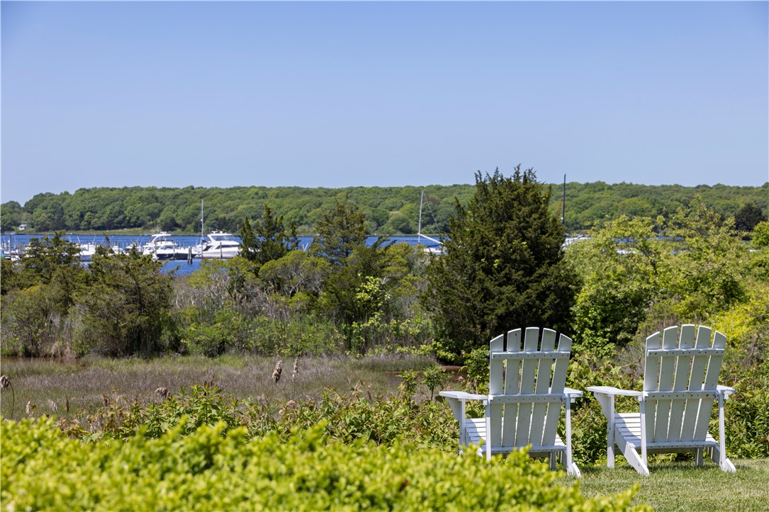 121 Avondale Road Westerly, RI 02891 - Photo 12 of 49