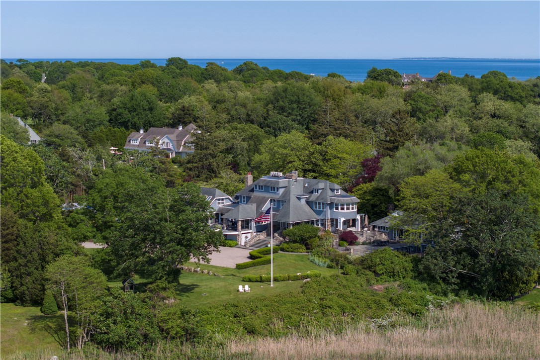 121 Avondale Road Westerly, RI 02891 - Photo 7 of 49