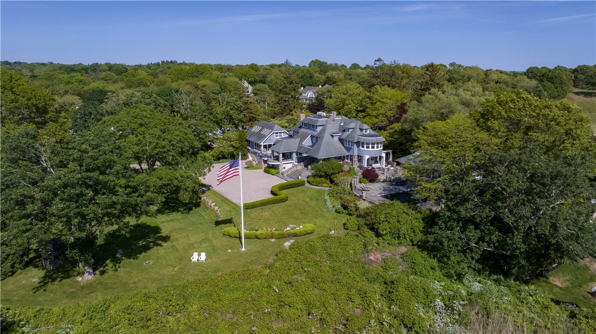 121 Avondale Road Westerly, RI 02891 - Photo 9 of 49