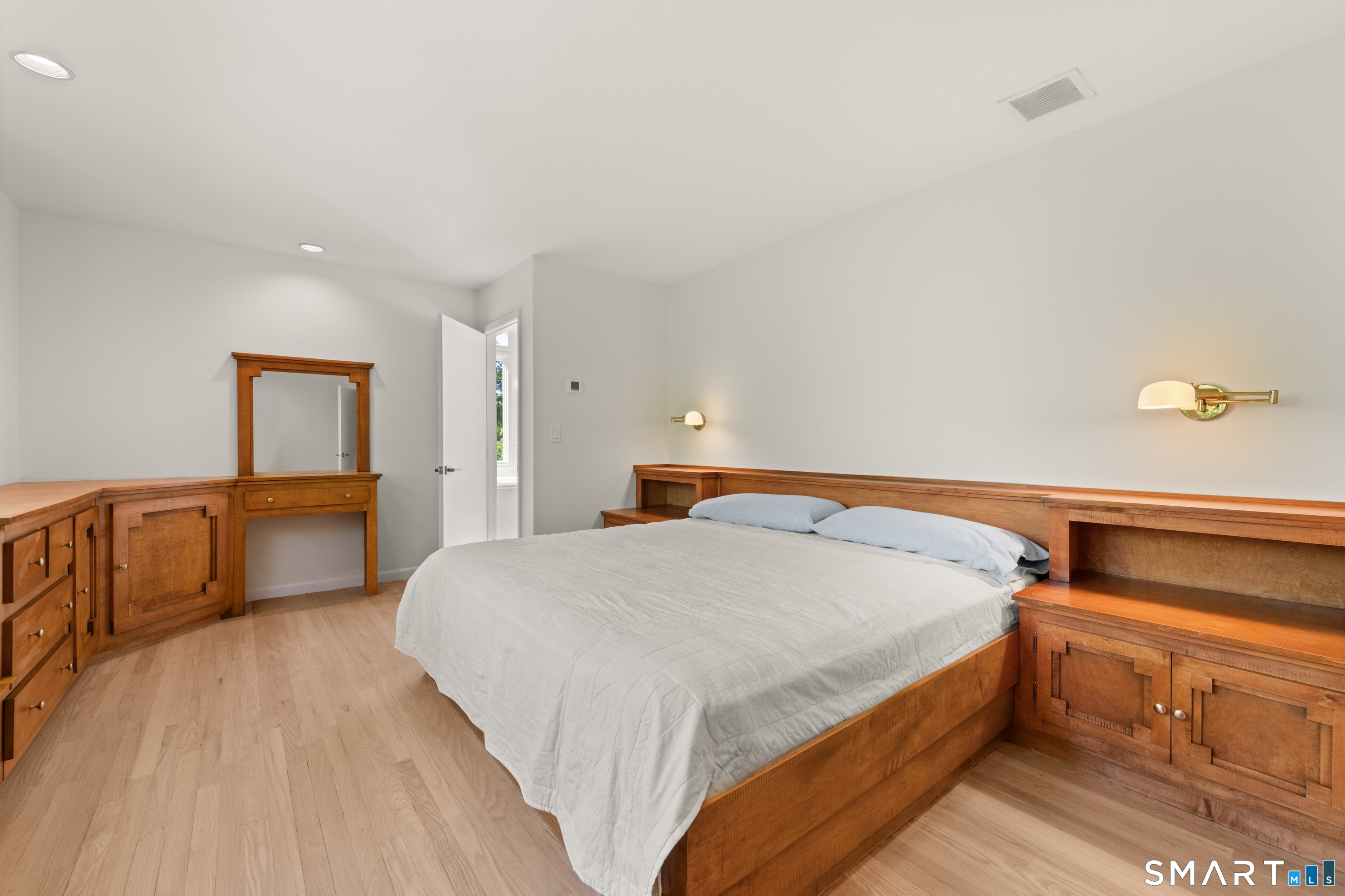 65 Bailey Road Fairfield, CT 06825 - Photo 17 of 36