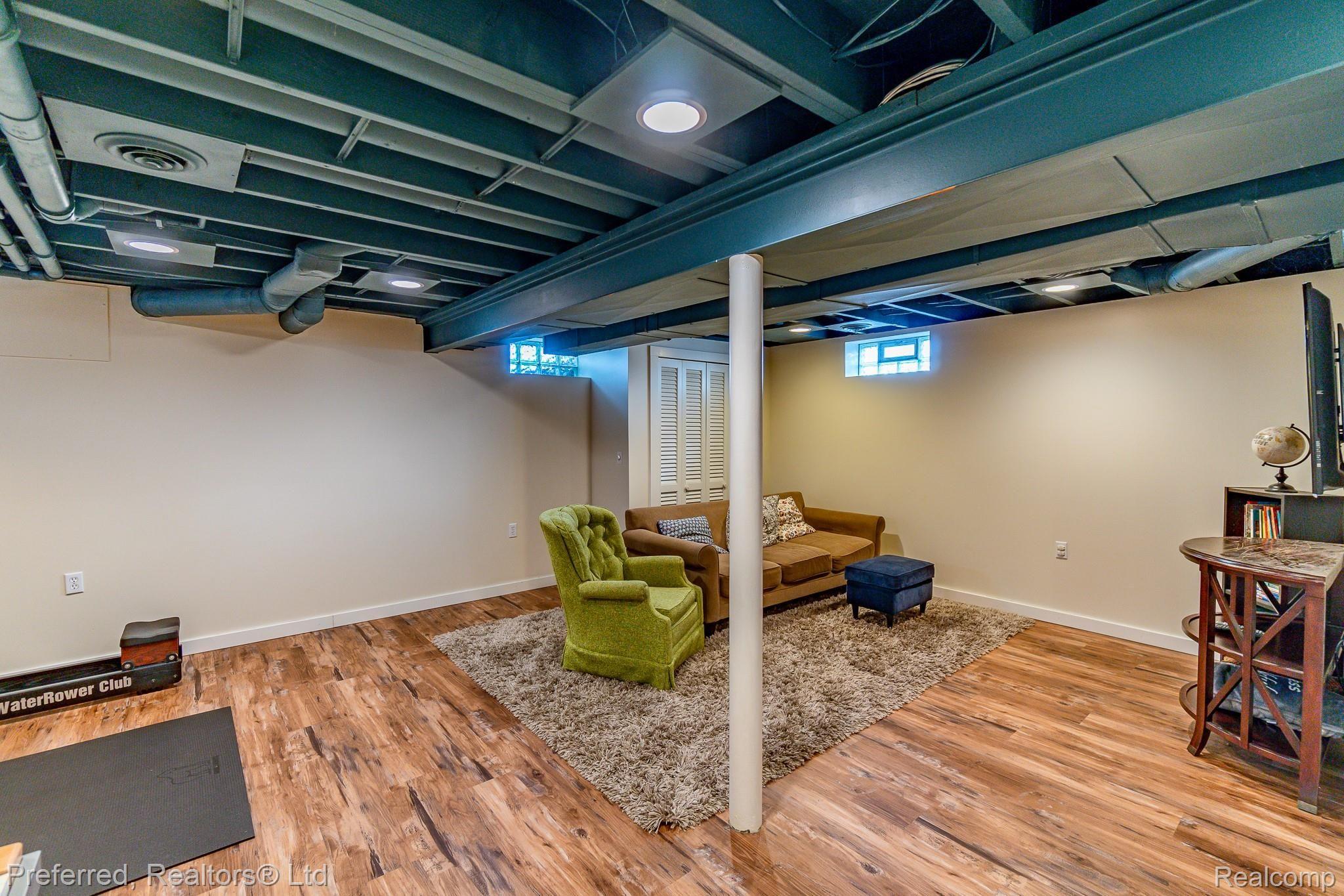 9901 Warren Road Plymouth, MI 48170 - Photo 24 of 39 Warren-28.jpg
