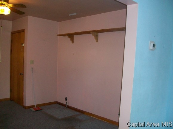 2416 Hedge Lane Road Springfield, IL 62702 - Photo 7 of 11