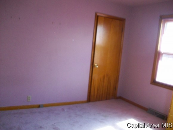2416 Hedge Lane Road Springfield, IL 62702 - Photo 9 of 11
