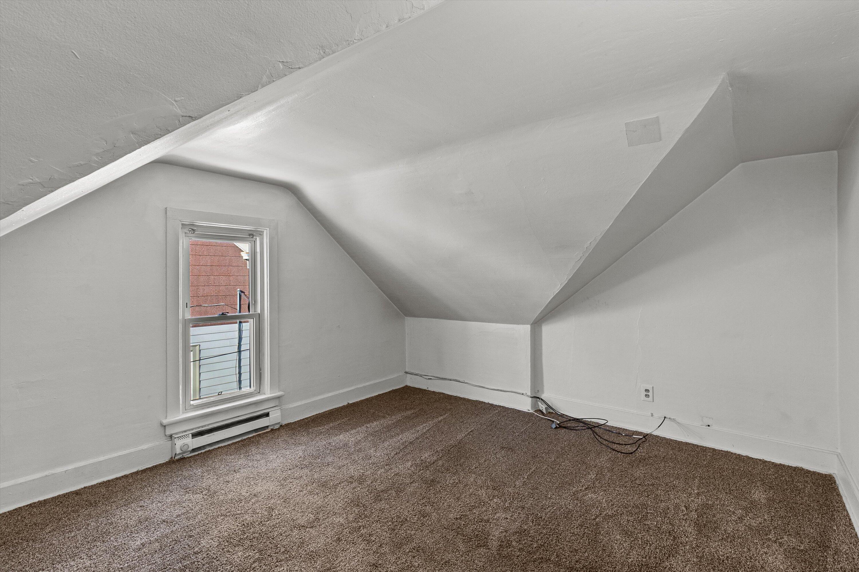 823 Yout Street Racine, WI 53402 - Photo 18 of 41 upper unit