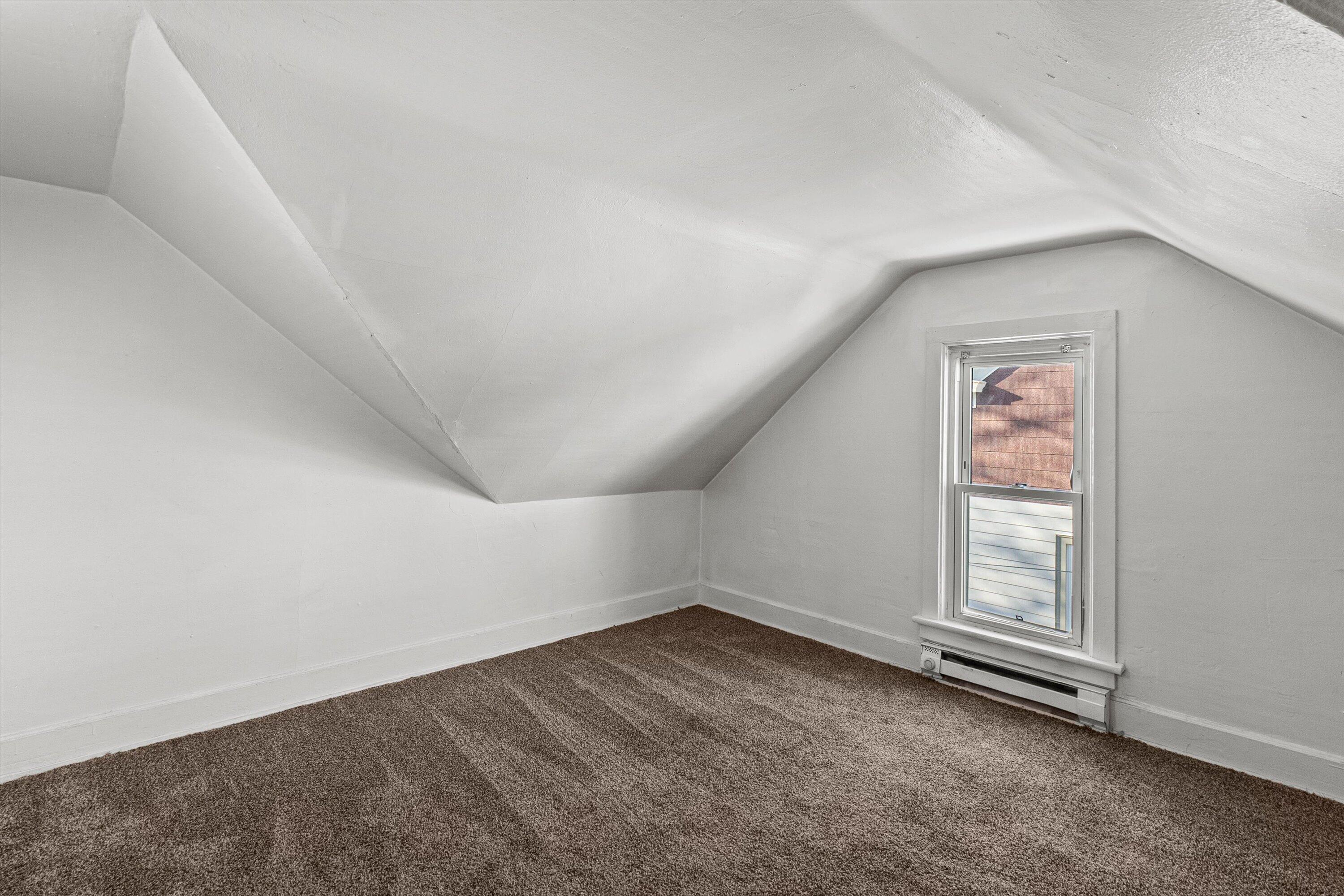 823 Yout Street Racine, WI 53402 - Photo 20 of 41 upper unit