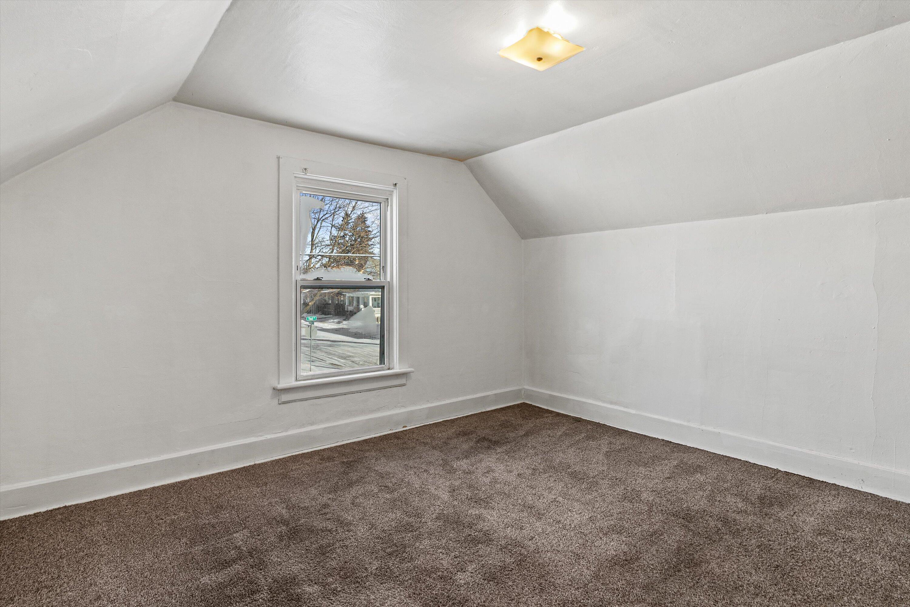 823 Yout Street Racine, WI 53402 - Photo 21 of 41 upper unit