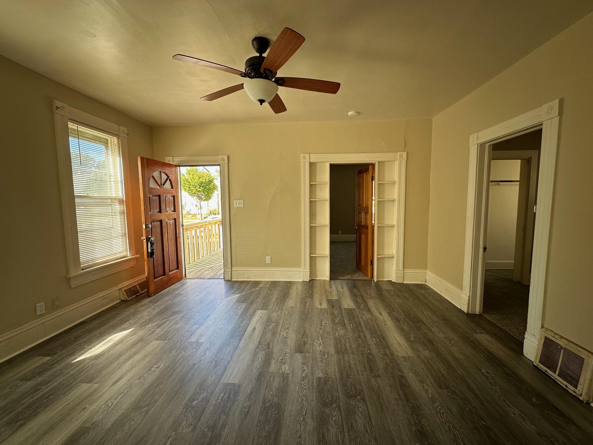 823 Yout Street Racine, WI 53402 - Photo 32 of 41 **pictures of lower unit remodel prior to tenant move-in**