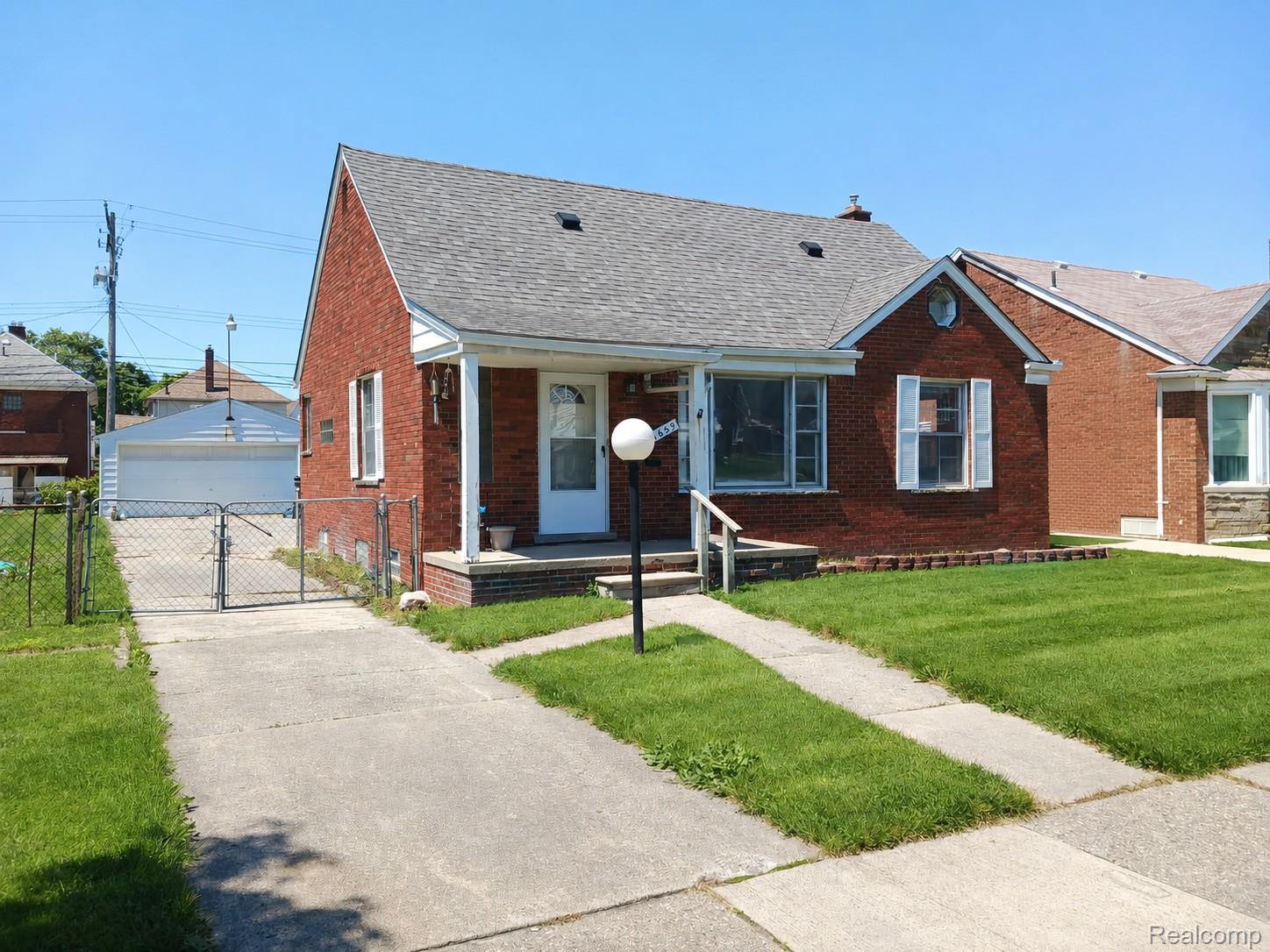 6639 Miller Road Dearborn, MI 48126 - Photo 6 of 21 Front 3.jpg
