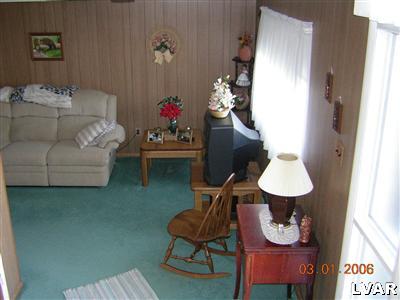 1819 Pelham Road Bethlehem, PA 18018 - Photo 4 of 6 Gallery Image 4