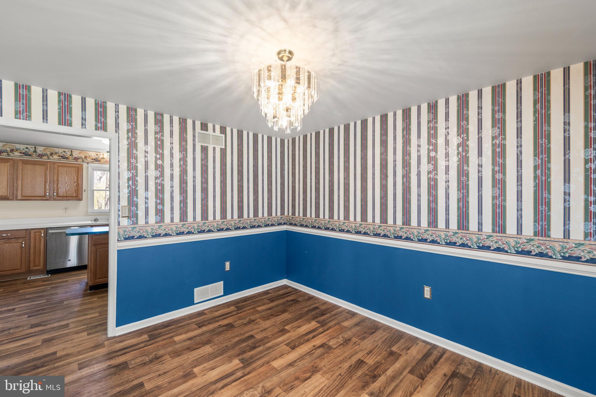430 Babbs Mountain Road Winchester, VA 22603 - Photo 10 of 42 Dining room