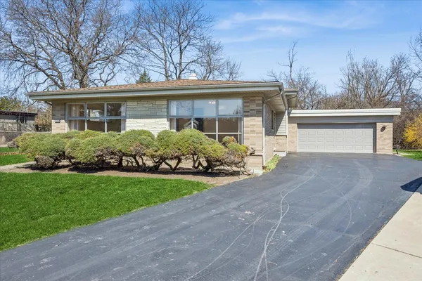 $424,900 | 10406 Preston Street, Westchester, IL 60154