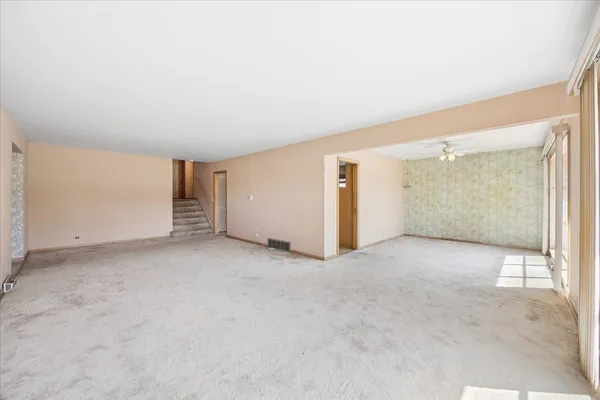 $424,900 | 10406 Preston Street, Westchester, IL 60154