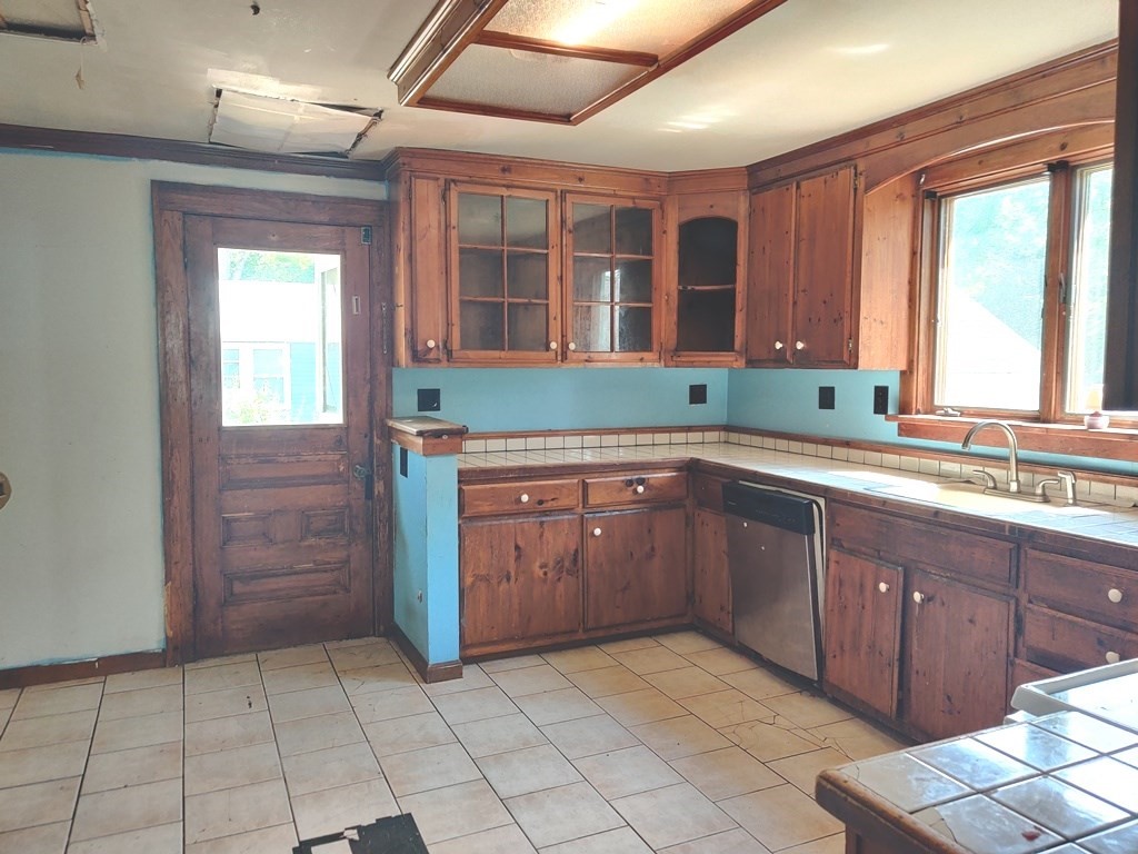 5 Ross Avenue Ware, MA 01082 - Photo 7 of 22