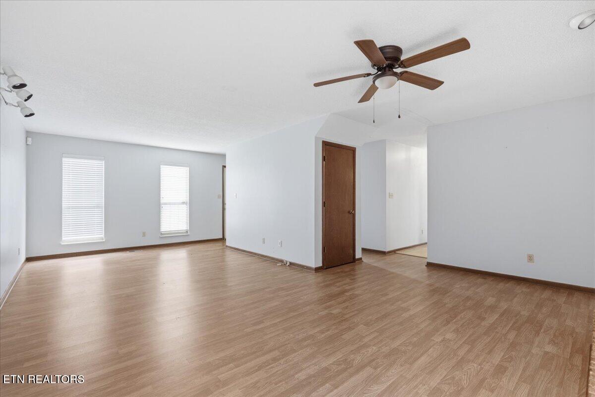 8941 Colchester Ridge Road Knoxville, TN 37922 - Photo 20 of 34 20-014_7K9A7682