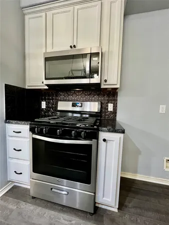$2,100 | 3210 Blue Bonnet Drive, Texas City, TX 77591