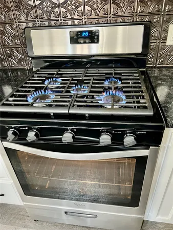 $2,100 | 3210 Blue Bonnet Drive, Texas City, TX 77591