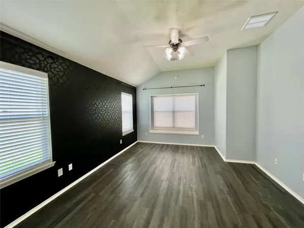 $2,100 | 3210 Blue Bonnet Drive, Texas City, TX 77591