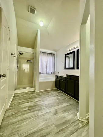 $2,100 | 3210 Blue Bonnet Drive, Texas City, TX 77591