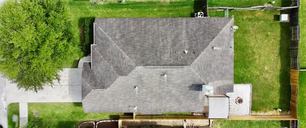 $2,100 | 3210 Blue Bonnet Drive, Texas City, TX 77591