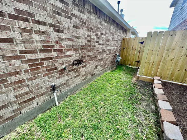 $2,100 | 3210 Blue Bonnet Drive, Texas City, TX 77591