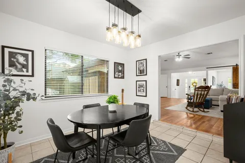 $550,000 | 305 East Tanglewood Drive, New Braunfels, TX 78130