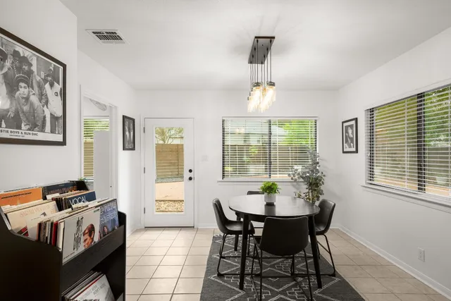 $550,000 | 305 East Tanglewood Drive, New Braunfels, TX 78130