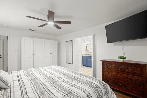 $550,000 | 305 East Tanglewood Drive, New Braunfels, TX 78130