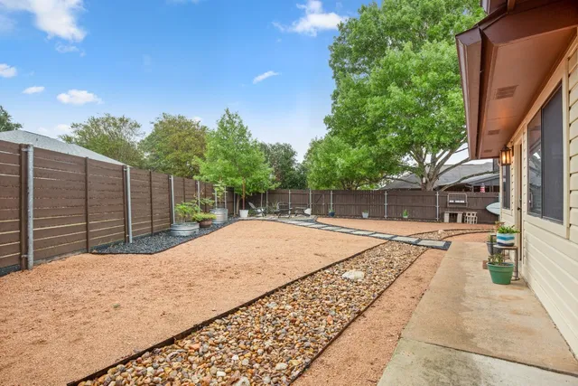 $550,000 | 305 East Tanglewood Drive, New Braunfels, TX 78130