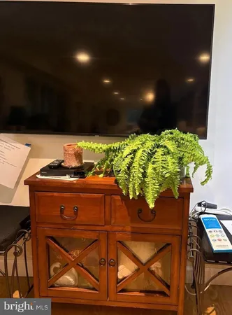 $1,600 | 2313 North Tracy Street, Alexandria, VA 22311