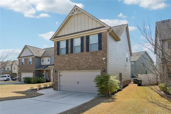 $350,000 | 2002 Bridgewater Pass, Hampton, GA 30228