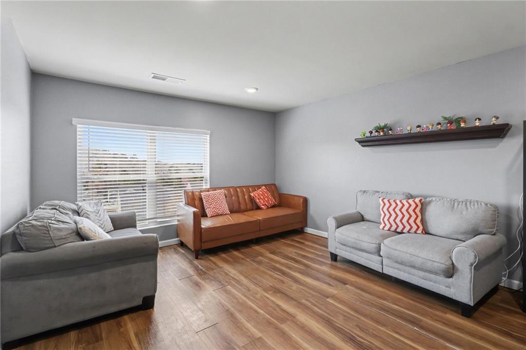 411 Toronto Circle Hampton, GA 30228 - Photo 4 of 29